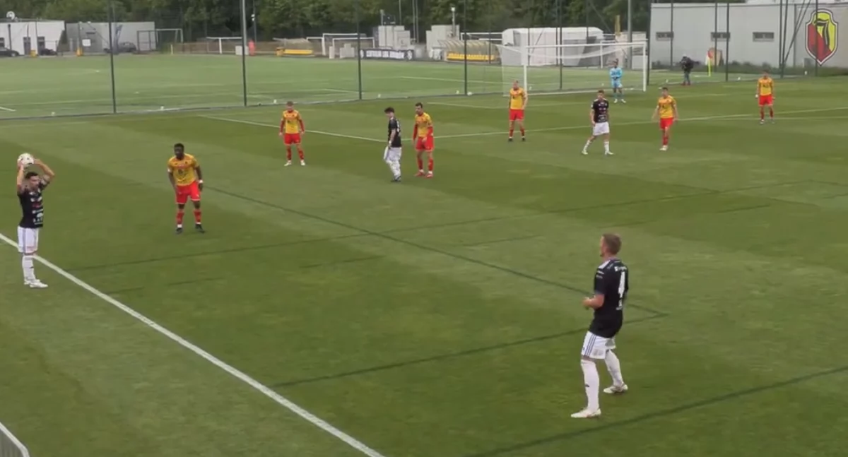 III liga: W derby górą rezerwy. ŁKS gładko odprawia Mławiankę