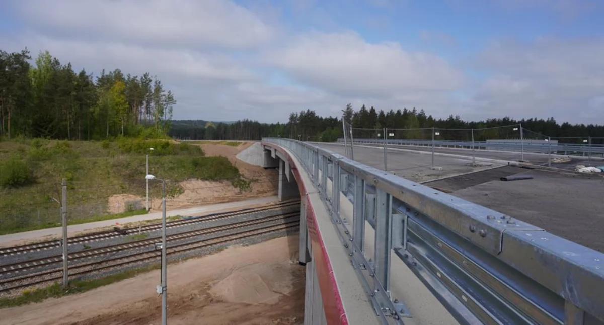 Droga do Kuźnicy prawie gotowa. Ale przejście graniczne wciąż zamknięte (WIDEO)