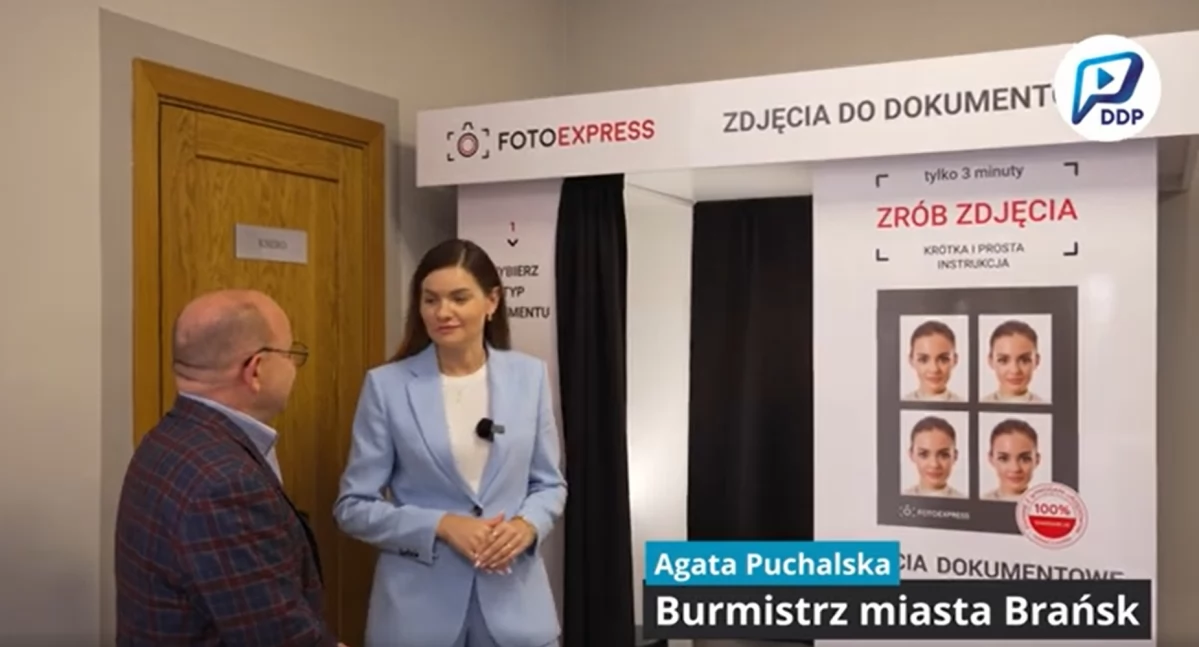 Brańsk idzie z duchem czasu! Fotokabina w Urzędzie Miejskim (WIDEO)