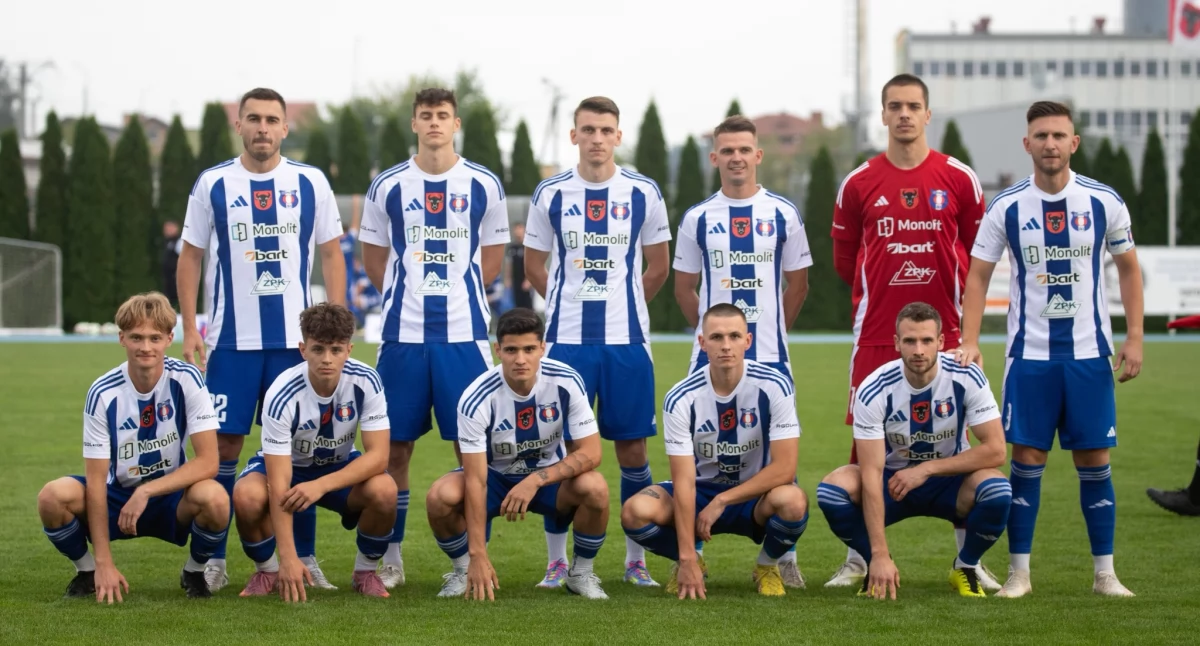 Olimpia pokonuje czwartą ligę bez wpadki / Fot. Olimpia Zambrów. 