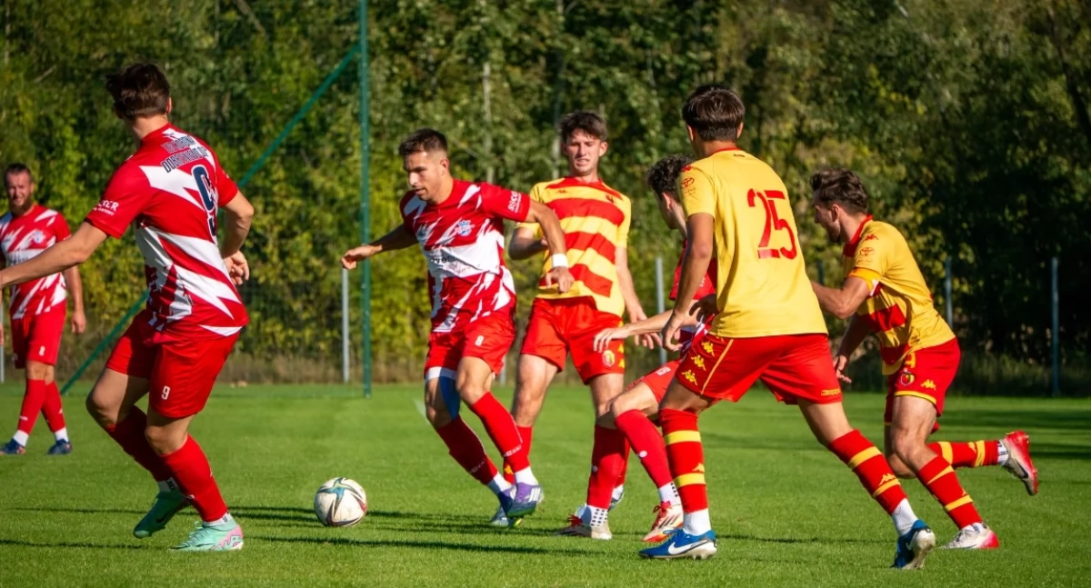 Na boisku w Dobrzyniewie Jagiellonia pobiła Koronę / Fot. Fb Korona Dobrzyniewo
