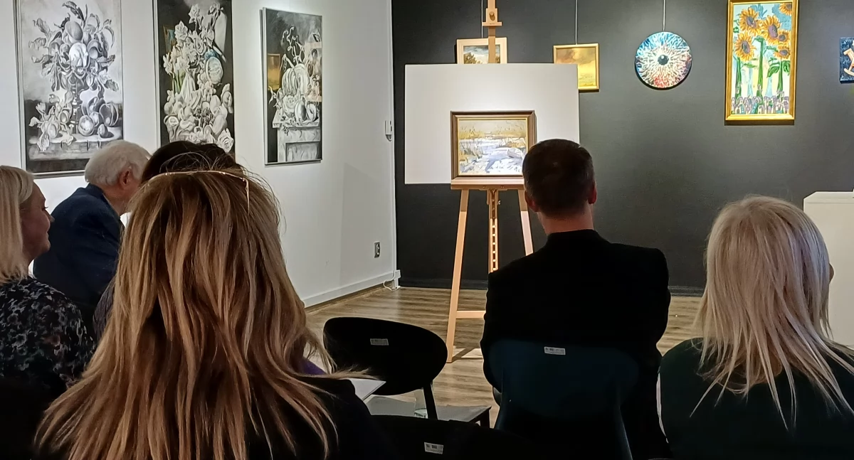 Malowane nadzieje: aukcja wspiera budowę ratunkowego miejsca dla chorych dzieci