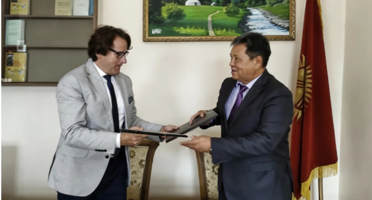 Zawarcie porozumienia / Fot. Muzeum Pamięci Sybiru