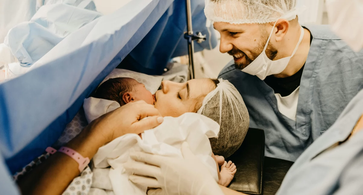 Przełom w Białymstoku: Poliklinika Arciszewscy wprowadza rodzinne cesarskie cięcia