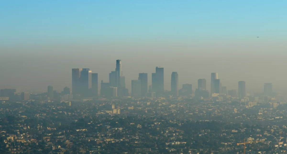 Dzień Czystego Powietrza. Ale wiąż dymią "kopciuchy" i palone są śmieci