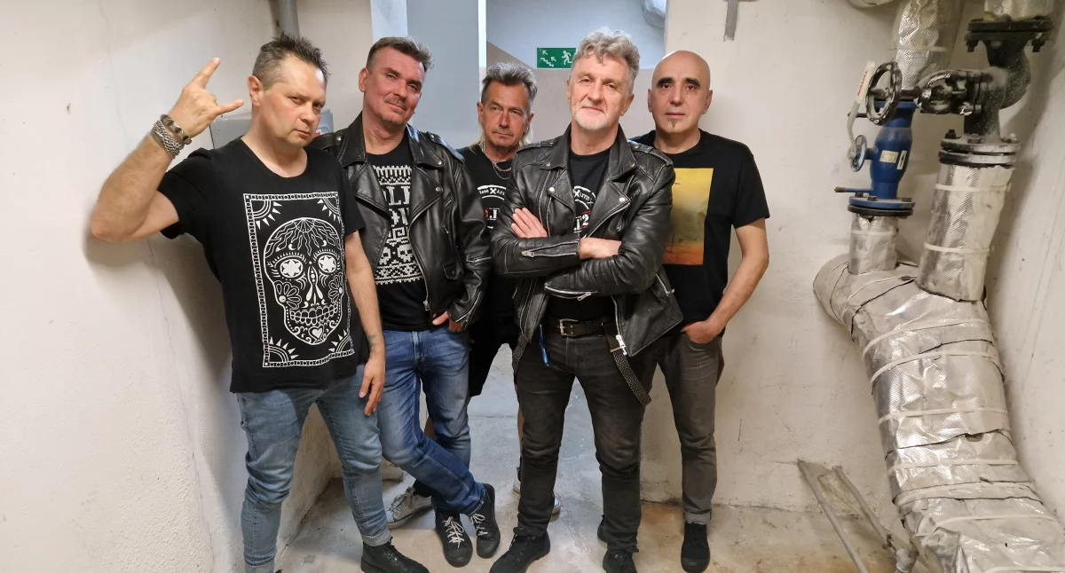 Power of Love / Fot. mat. pras.