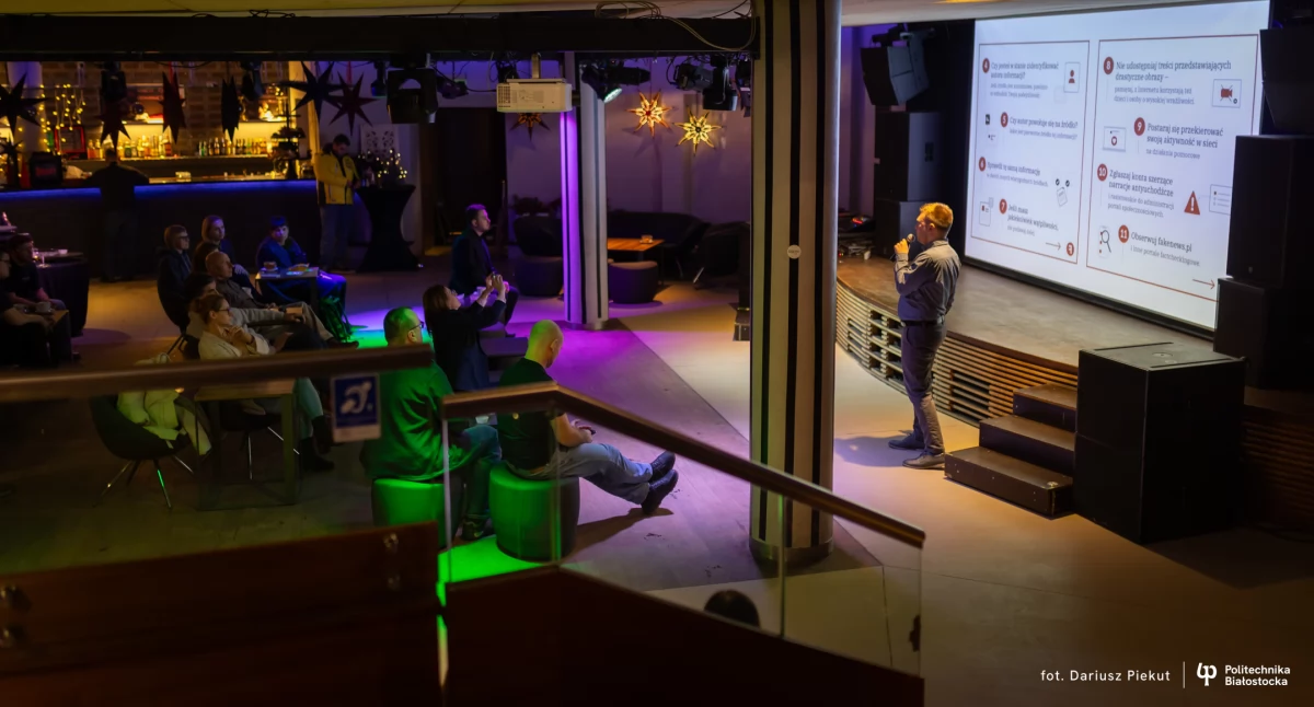 Edukacja, białostoccy studenci naukowcy oparach walczą dezinformacją - zdjęcie, fotografia