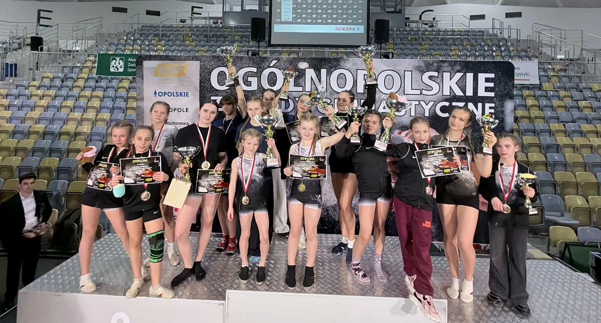Wiadomości Sportowe, Akrobatki Białegostoku podbiły Opole - zdjęcie, fotografia
