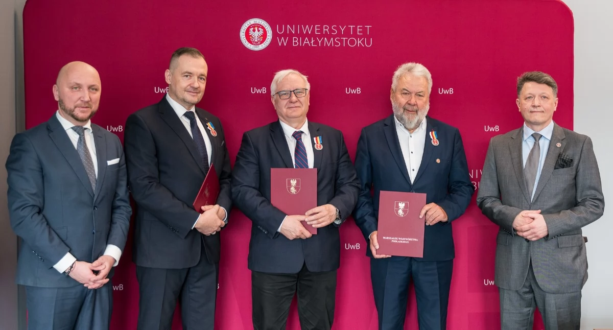 Edukacja, Trzech profesorów Odznaką Honorową Województwa - zdjęcie, fotografia