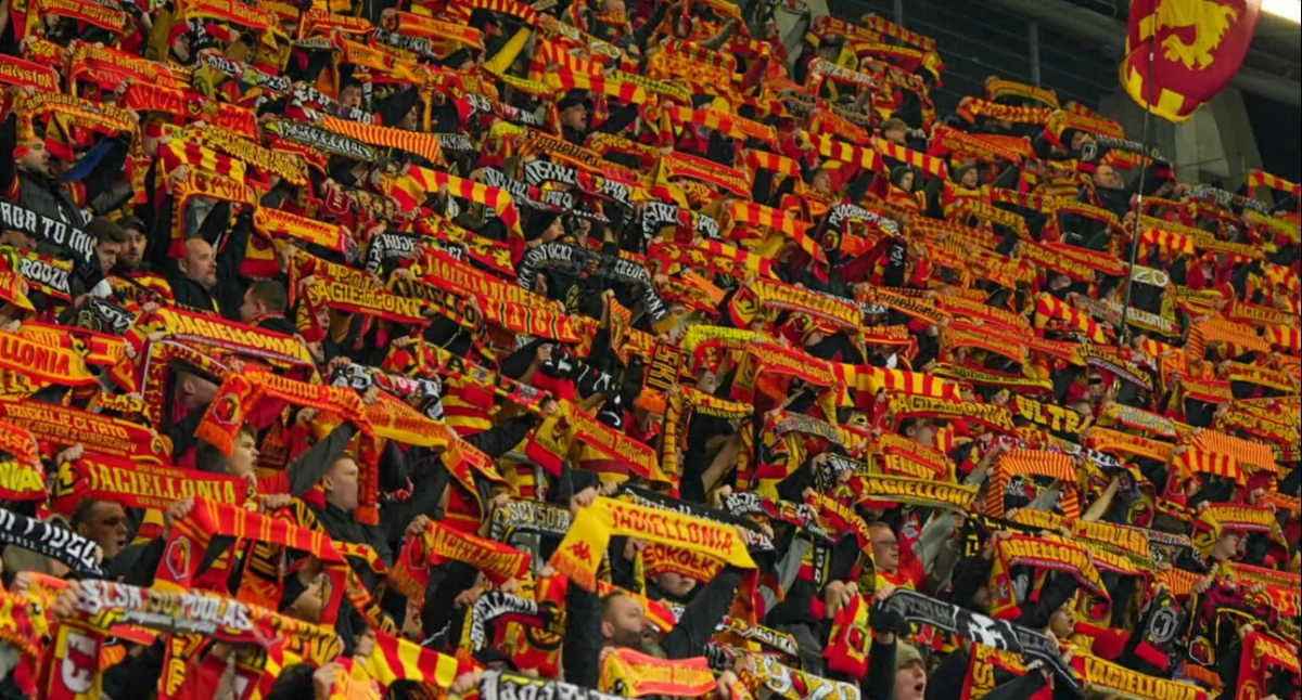 Jagiellonia, Nafciarze solidni Żółto czerwona nędza obronie niemoc ataku - zdjęcie, fotografia