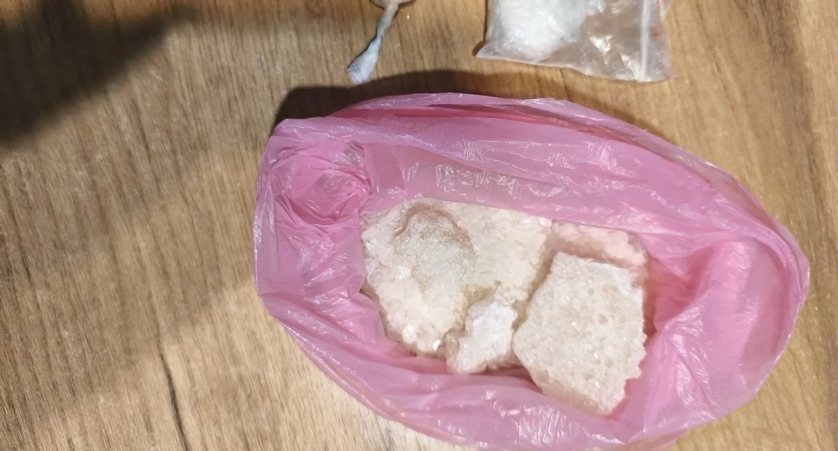 Kryminalne, Łomżyński mefedron białostocki handel wymienny prochy telewizor - zdjęcie, fotografia