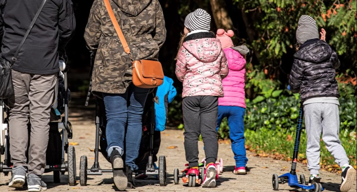 Lokalny biznes, Rewolucje systemie Coraz mniej obcokrajowców - zdjęcie, fotografia