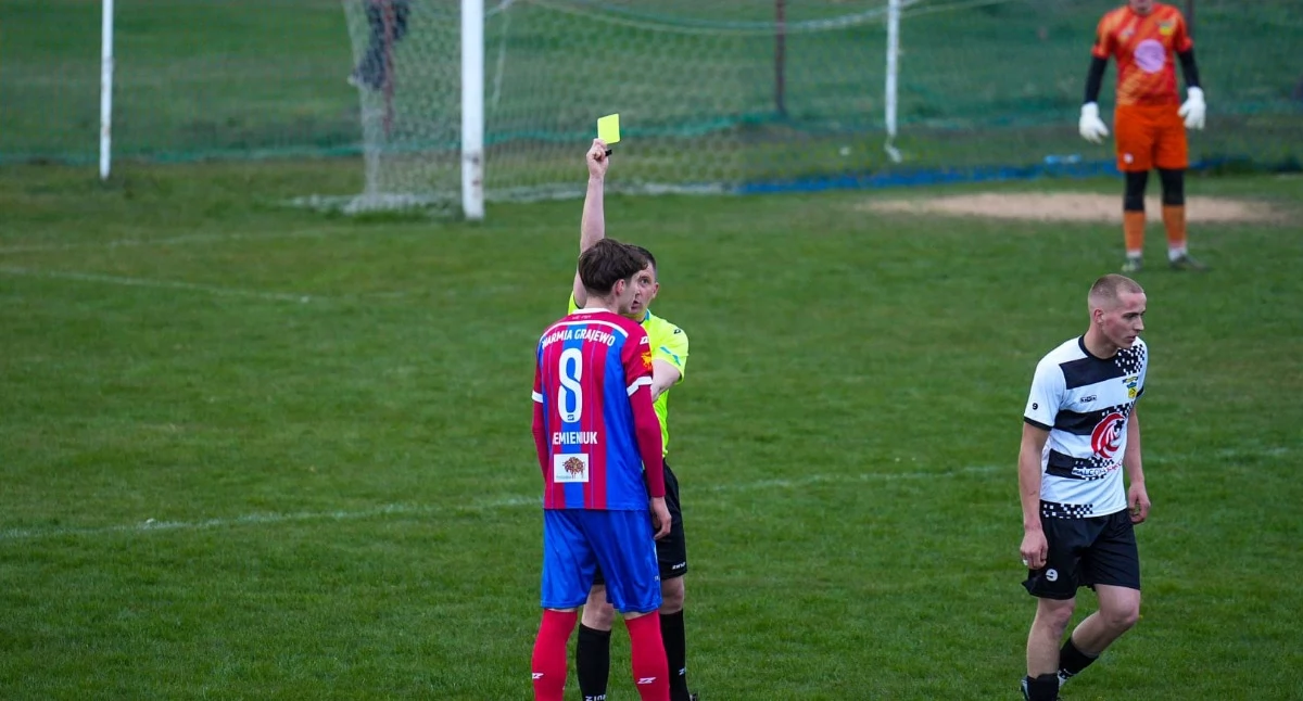 Piłka nożna, Piłkarska majówka rozpoczęła Krypnie górą była Warmia Komplet wyników program - zdjęcie, fotografia