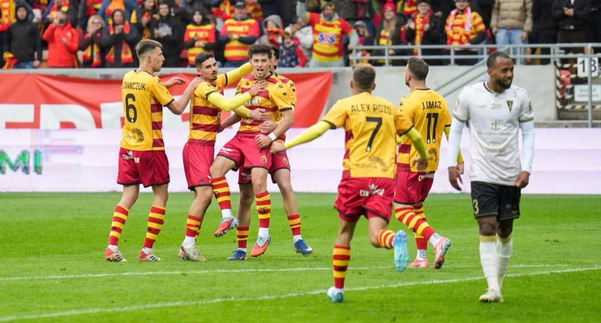 Jagiellonia, Wyróżnienia ekspertów Canal+ Czterech graczy Jagiellonii podium! - zdjęcie, fotografia