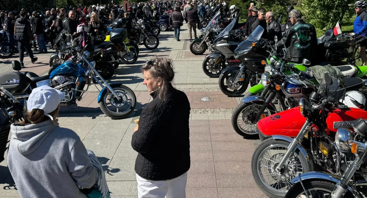 Motoryzacja, Drogi specjalnym nadzorem uprawnienia policji rewolucja motocykli - zdjęcie, fotografia