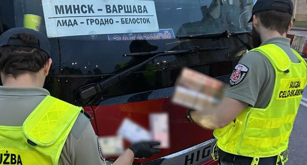 Granica, Skrytki autokarze Mińska Przemycali modne odchudzanie hormony! - zdjęcie, fotografia