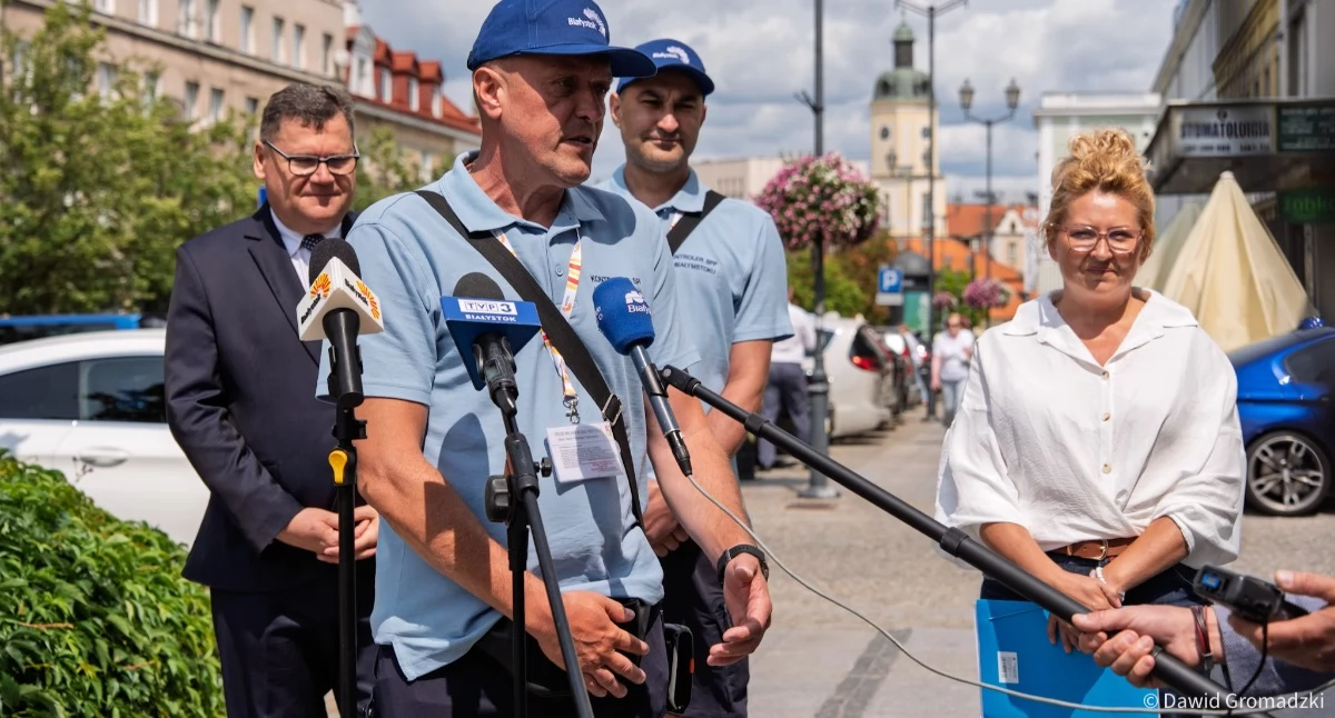 Nowe mundury w Białymstoku. Kontrolerów parkowania już nie pomylisz z nikim innym