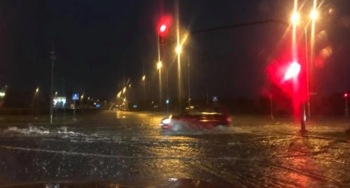 Polityka w regionie, Upały nawałnice niszczą miasto Białystok walczy zmianami klimatu - zdjęcie, fotografia