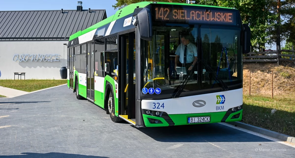 Transport, Wielkie zmiany sierpnia! zasady darmowych ulgowych przejazdów - zdjęcie, fotografia