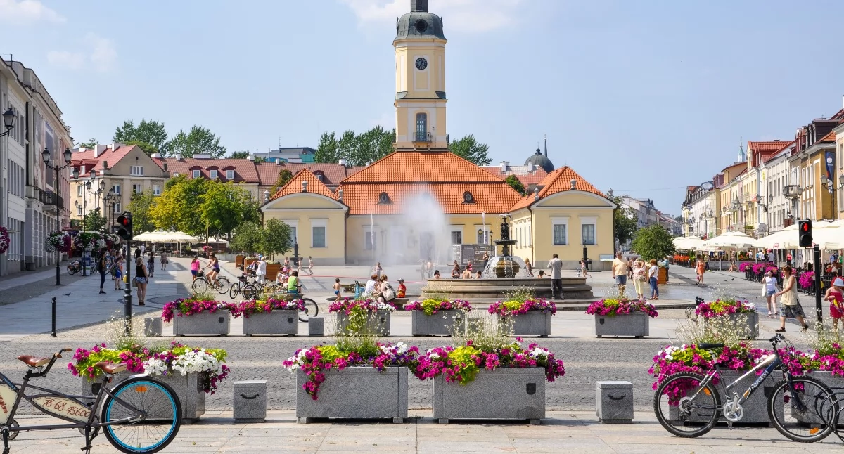 Jak Białystok upamiętni ofiary Rzezi Wołyńskiej? Panegiryki czy historia?