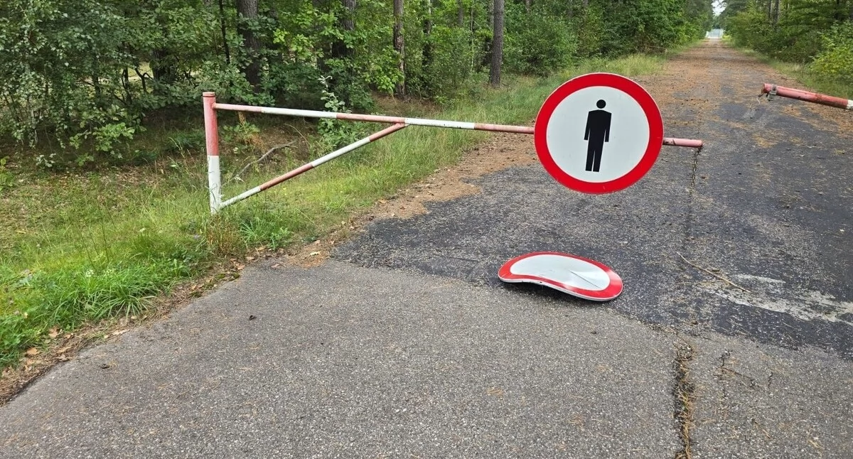 Granica, Wjechała szlaban granicy Białorusią - zdjęcie, fotografia