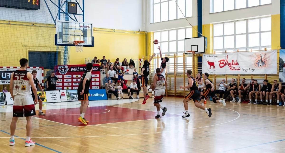 Startuje II liga koszykówki na Podlasiu: Tur Basket Bielsk Podlaski rusza do gry, Żubry przekładają
