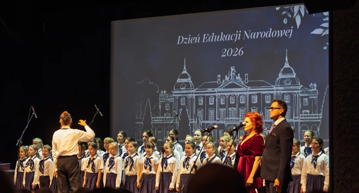 Edukacja, Wyjątkowe nagrody białostockich pedagogów wręczone! - zdjęcie, fotografia