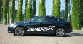 toyota-avensis (11)