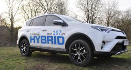 RAV4 Hybrid – nowy rozdział legendy