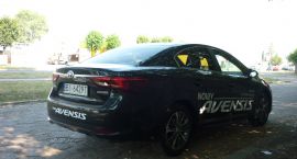 toyota-avensis (41)