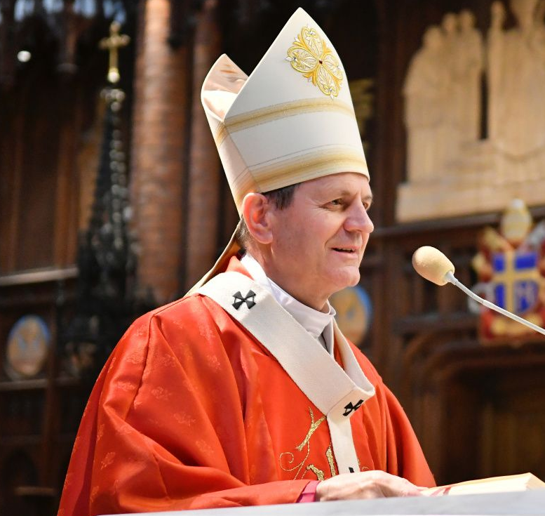 Arcybiskup Tadeusz Wojda