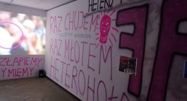 Był „Nóż w piździe”. Teraz jest o „kutasach”, „chujach” i „ciasnych dupkach chłopców Armii Boga”