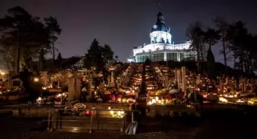 Wszystkich Świętych i Zaduszki – dwa dni pamięci o tych, którzy odeszli 