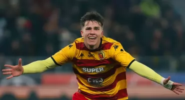 Cierpiąca Jagiellonia dramatycznie wygrywa w Szczecinie. Oskar dla Oskara, Miłosz bohaterem! 