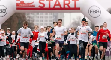 Biało-czerwone tłumy w Biegu dla Niepodległej w Białymstoku