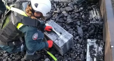 Przemyt udaremniony: 5 tysięcy paczek papierosów ukrytych pod węglem z Kazachstanu