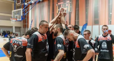 2 liga koszykówki: Zwycięstwa Młodych Żubrów i Tura 