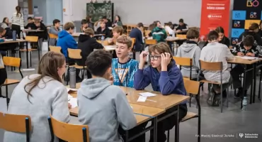 Młode umysły w globalnej rywalizacji! Náboj Junior 2025. Start na Politechnice Białostockiej