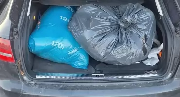 Afera tytoniowa na Podlasiu: 39-latek wpadł z 90 kg nielegalnego ładunku i maszyną do cięcia