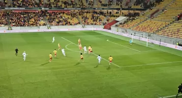 Liga Konferencji: Żółto-czerwoni ograli KuPS. Wielki krok do pucharowej wiosny. 
