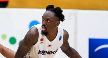 Pojawił się nowy Żubr: pierwsze ruchy Kamila Piechuckiego! Czarnoskóry rozgrywający z Wrocławia 