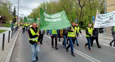 Bitwa o las, gospodarkę i tysiące miejsc pracy: w Białymstoku szykuje się ogromny protest