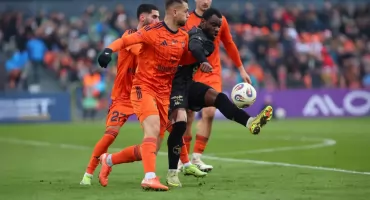 Jagiellonia znów pokonana przez Termalikę! Nieudany rewanż i atak na fotel lidera. Czy to już kryzys?