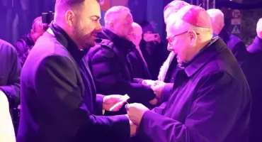 Świąteczne spotkanie mieszkańców na Starym Rynku w Łomży