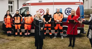 Miliony na zdrowie. Supraśl z własną podstacją, a białostocki szpital z nowymi karetkami