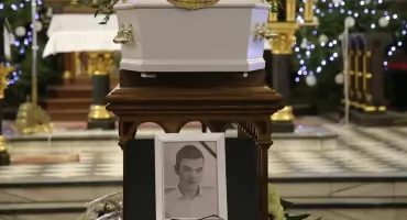 Śmierć we Wnorach-Wiechach: Czy to bierność tłumu zabiła Adama? Śledztwo pod dyskoteką trwa