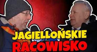 Racowisko na Rondzie Jagiellonii: zabrzmiał hymn, flaga załopotała na maszcie i zapłonęły znicze! (WIDEO)