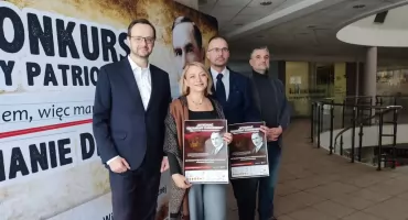 Młodzi z Polski i zagranicy zmierzą się z myślą Romana Dmowskiego. Trwa XIV Konkurs Wiedzy Patriotycznej (WIDEO)