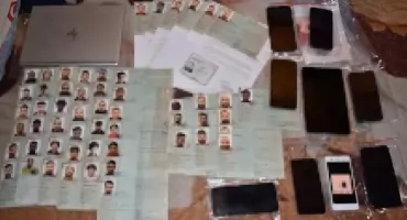 Aktywistka z zarzutami. Straż Graniczna zabezpieczyła dziesiątki dokumentów 