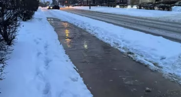 Słoneczny Stok bez wody. Seria awarii paraliżuje Białystok – czy to wina mroźnej zimy?